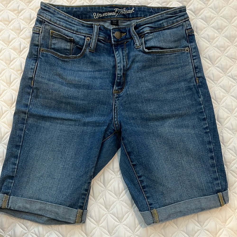 Universal thread shorts